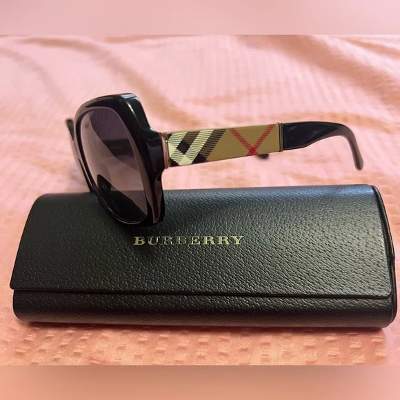 Burberry Sunglasses - Picture 7 of 13